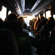 STF mantém passagens gratuitas para jovens de baixa renda no transporte rodoviário