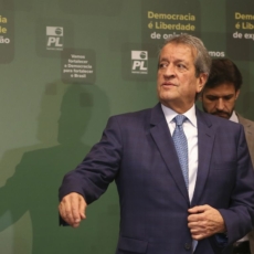 TSE vê má fé em ação do PL sobre urnas eletrônicas e mantém multa de R$ 22,9 milhões