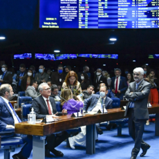 PEC da Transição passa em 2º turno no Senado e vai à Câmara
