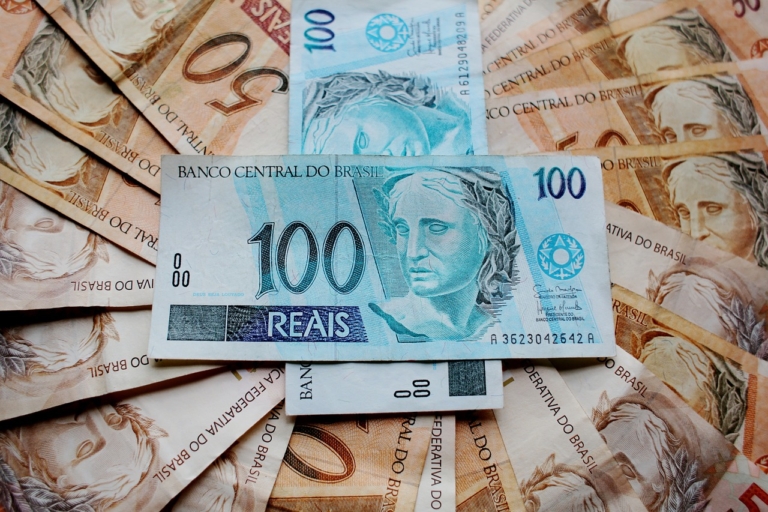 pis cofins das intituições financeiras