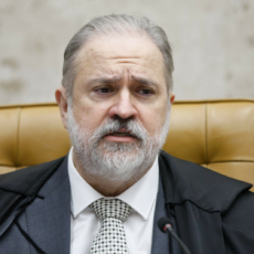 ‘Democracia, eu te amo’, diz Augusto Aras em discurso na abertura do ano judiciário