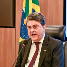 Senacon pedirá a Lula revisão de ‘mínimo existencial’ de 25% do salário, diz Damous