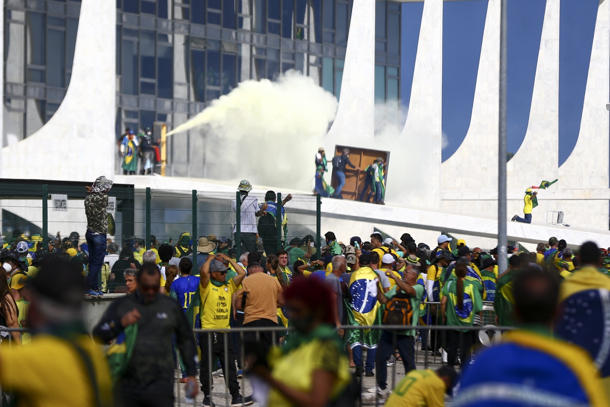 O 8 de janeiro foi resultado de ações estimuladas e não acabou