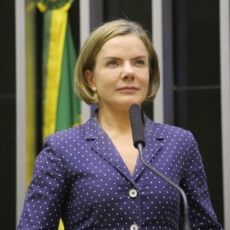 Como Gleisi Hoffmann deixou as sombras de Lula e se consolidou na presidência do PT