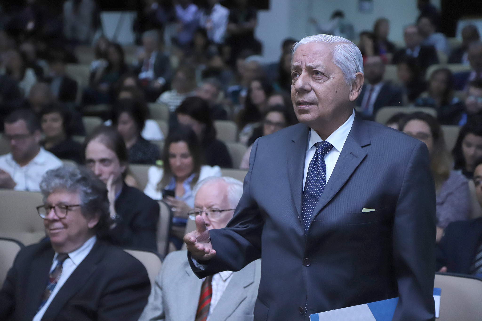 luiz orlando carneiro