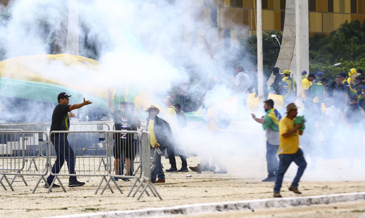 PGR denuncia mais 150 pessoas por atos golpistas em 8 de janeiro - JOTA