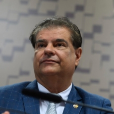 Dissidência no PSD: Líder do partido de Pacheco apoia Marinho na Presidência do Senado