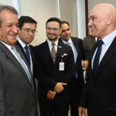Moraes determina que PF ouça Valdemar Costa Neto por minuta golpista