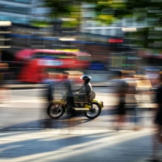 A guerra entre inovação e regulação: o caso Uber Moto em São Paulo