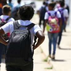 Violência nas escolas: estados e municípios começam a editar medidas de segurança