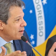 Reforma tributária pop e pró-business é arma do governo contra resistências no Congresso