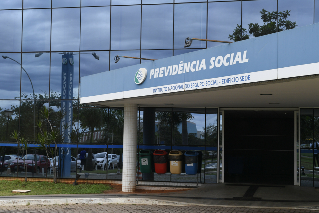LDO prevê queda do déficit da Previdência ao longo da década