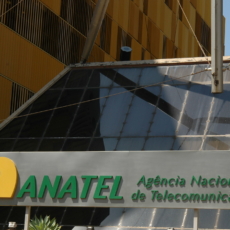 Relator do PL das Fake News elabora relatórios com e sem Anatel como órgão regulador