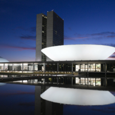 PL inova com mecanismos de defesa para acionistas minoritários e normas para CVM