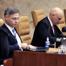 Moraes e Mendonça batem boca sobre ‘conspiração do governo’ no 8/1 e depois se desculpam
