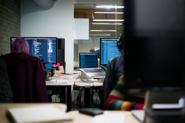 Call-center é condenado por não tratar atendente trans masculino por nome social