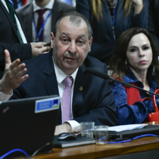 Pedido de vista adia para quarta (21/6) análise do arcabouço fiscal na CAE do Senado