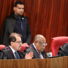 Veja como foi a sessão de julgamento do TSE que pode tornar Jair Bolsonaro inelegível