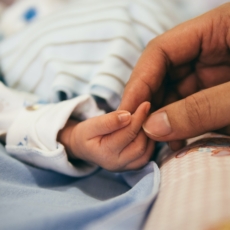 Hospital não pode impedir presença de doulas no parto e no pós-parto, decide TJSP