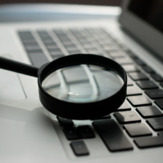 Pool de checagem e democracia regulada