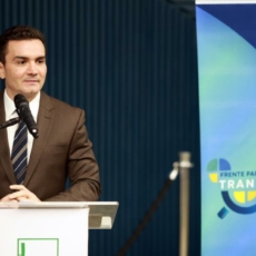 Planalto confirma convite a Celso Sabino para comandar o Ministério do Turismo