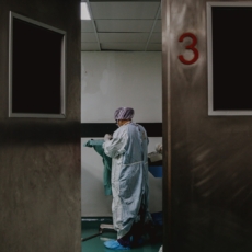 Médico obtém na Justiça desconto no Fies por ter atuado no SUS durante a pandemia