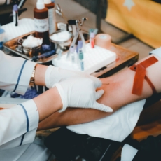 Desembargador suspende decisão que previa transfusão de sangue para testemunha de Jeová