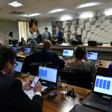 Voto de qualidade no Carf é aprovado na CAE do Senado e segue ao plenário