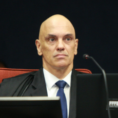 Alexandre de Moraes cassa decisão do TRT10 que liberou passaporte de devedores