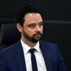 Governo deve fazer revisão de despesas mirando no curto prazo, diz Gustavo Guimarães