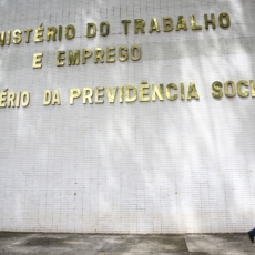 Por um direito fundamental à desconexão do trabalho em feriados