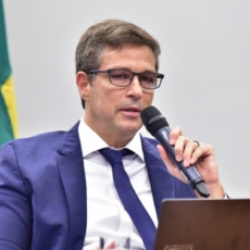 Na Câmara, Campos Neto defende que governo persista em atingir a meta fiscal