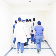 Cooperativas podem exigir que médicos não atuem em associações do mesmo gênero