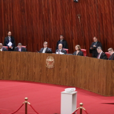 TSE nega pedidos de inelegibilidade contra Bolsonaro e Braga Netto em três ações