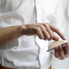 Políticas restritivas ao celular no trabalho são justificadas em determinadas situações