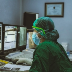 Disputa pelas novas autorizações de cursos de medicina