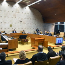 Aposentados amparados pela esperança na retomada da revisão da vida toda