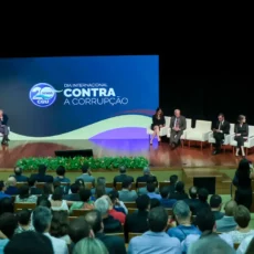 Uma agenda íntegra e efetiva de combate à corrupção