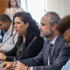 Governo fecha acordo de reajuste salarial com PGPE, PST e correlatos
