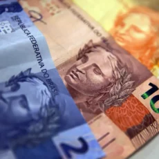 Governo Lula confirma salário mínimo de R$ 1.412 em 2024