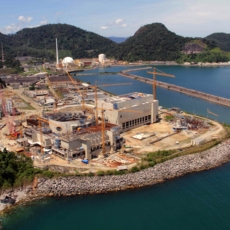 Brasil pode ser competitivo na relação nuclear com a França