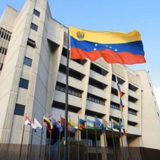 Como os Tribunais morrem: o caso da Venezuela