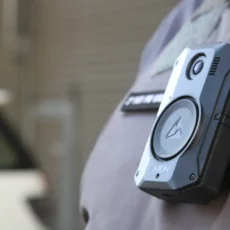 É possível ignorar os avanços das câmeras policiais para a segurança pública?