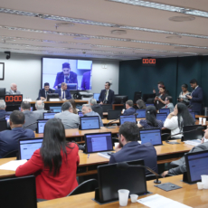 Comissão da Câmara aprova PEC que amplia isenção tributária a igrejas