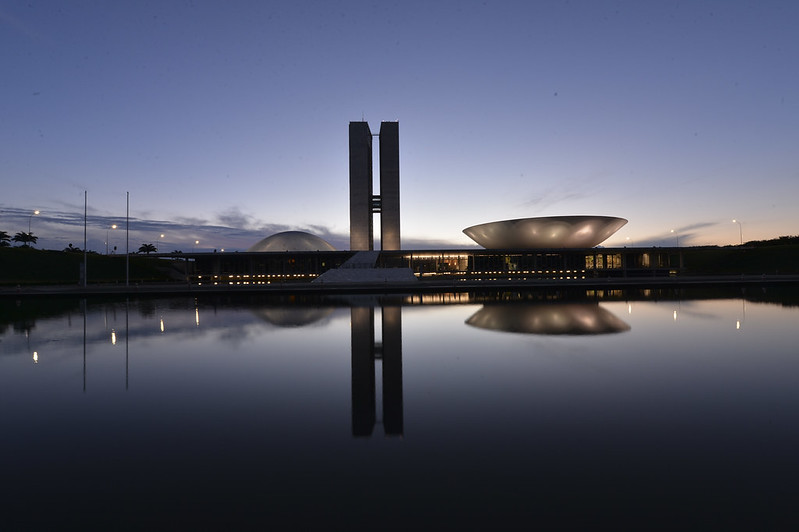 A dignidade do Poder Legislativo em juízo