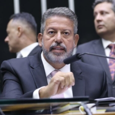 Transformação do Estado enfrenta impasse no Congresso