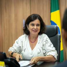 Demissões dão fôlego a Nísia Trindade, mas enfraquecem Ministério da Saúde