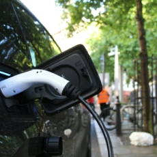 Rio e Salvador têm novas leis com foco em veículos elétricos