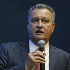 Entidades reagem à declaração de Rui Costa sobre ‘inércia’ de servidores públicos