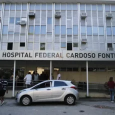 Saúde pública tem carreira em extinção e impasse sobre futuro